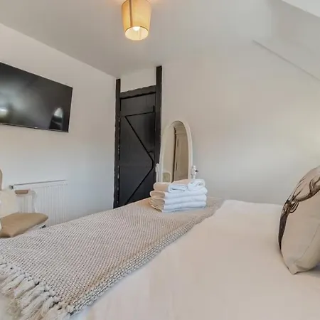 Darla * Thornton Dale